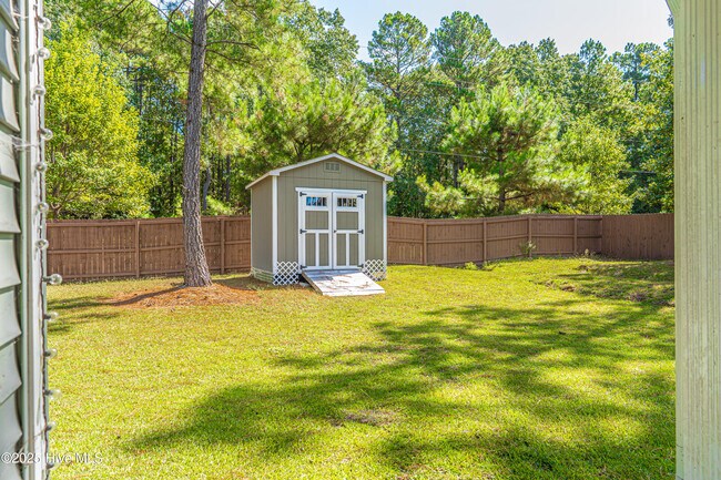 Building Photo - 412 Palisades Dr