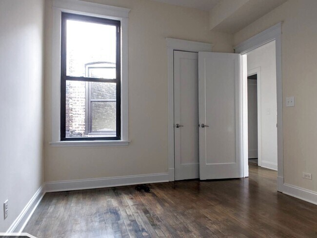 Building Photo - 2896 N Milwaukee Ave