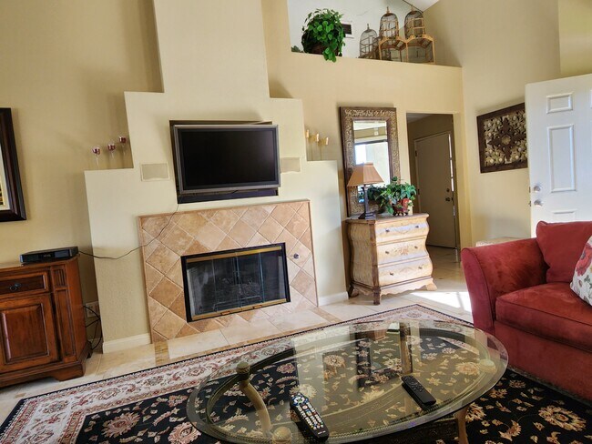 Building Photo - 41705 Palmetto Ln