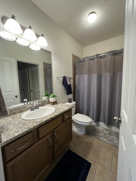 Building Photo - 2310 Elliott Ave