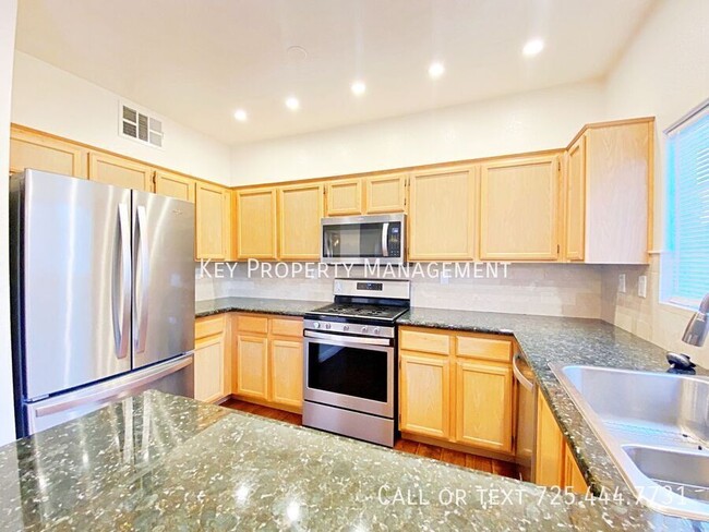 Building Photo - 3825 Juno Beach St