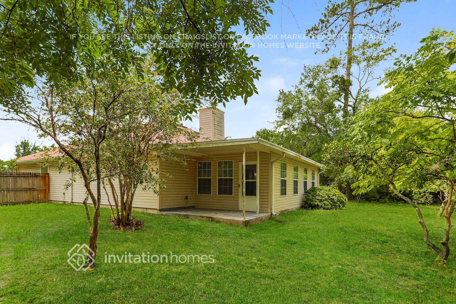 Building Photo - 11275 Chertsey Ln
