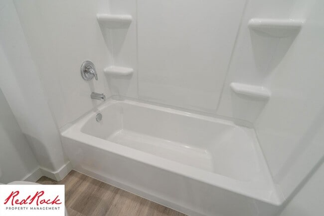 Building Photo - 3 Bedroom Smart Home in Long Valley with Resort-Style Amenities