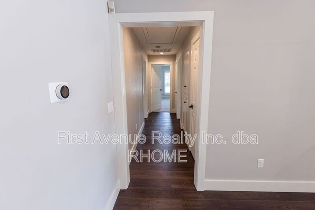 Building Photo - 16121 Shadybank Dr
