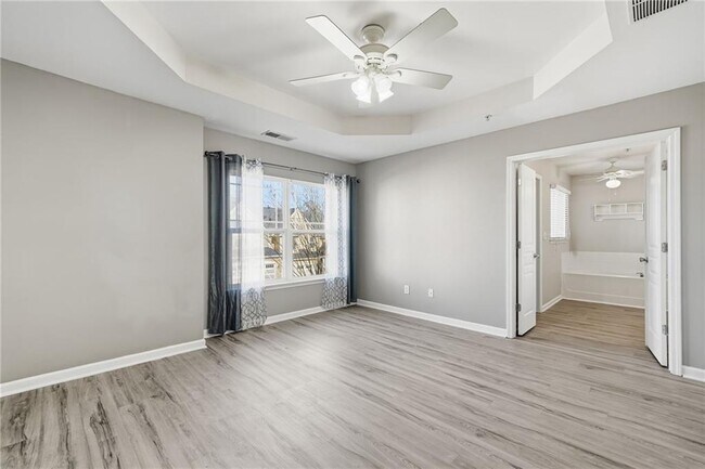 Building Photo - 331 Oakview Way