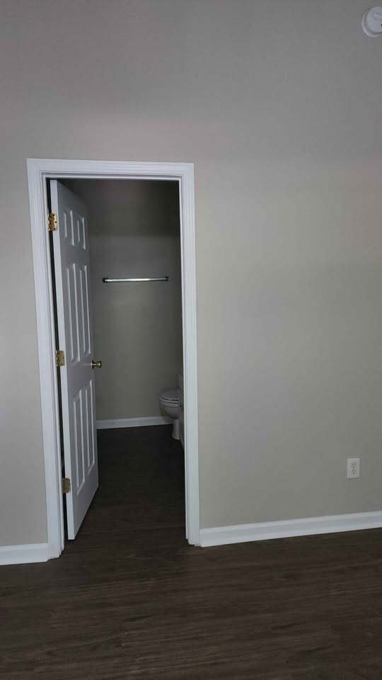 Building Photo - 2222 Valley Haven Dr