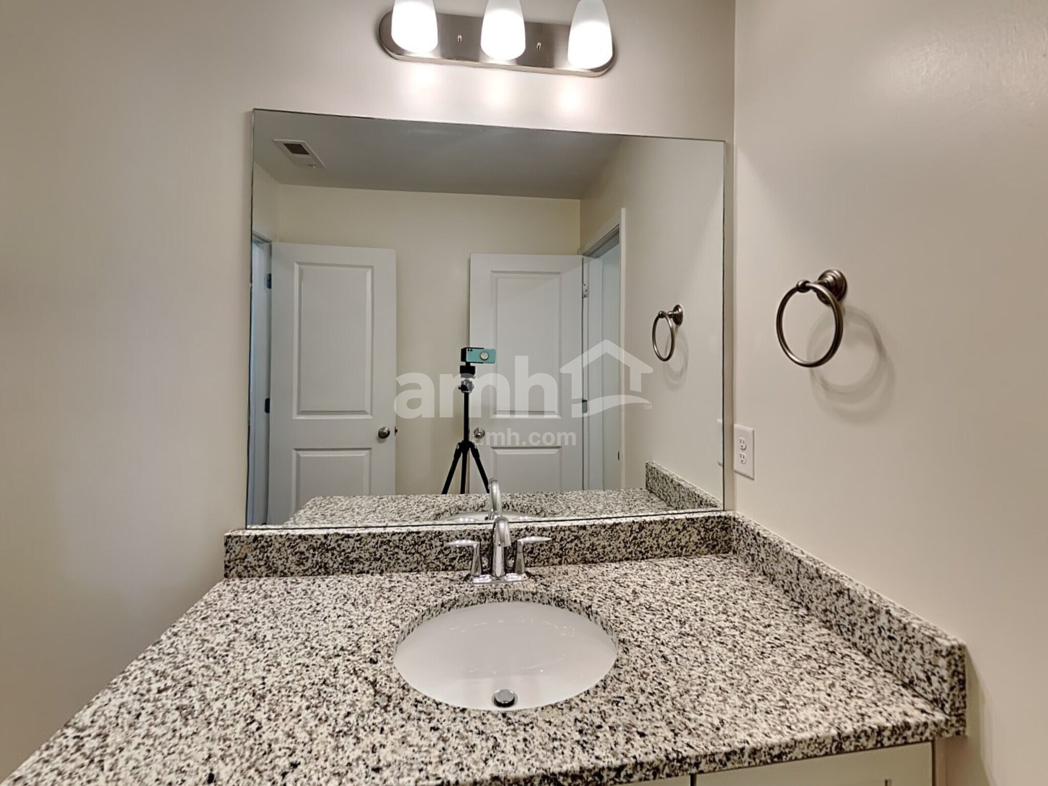 Building Photo - 3597 Okelly Dr