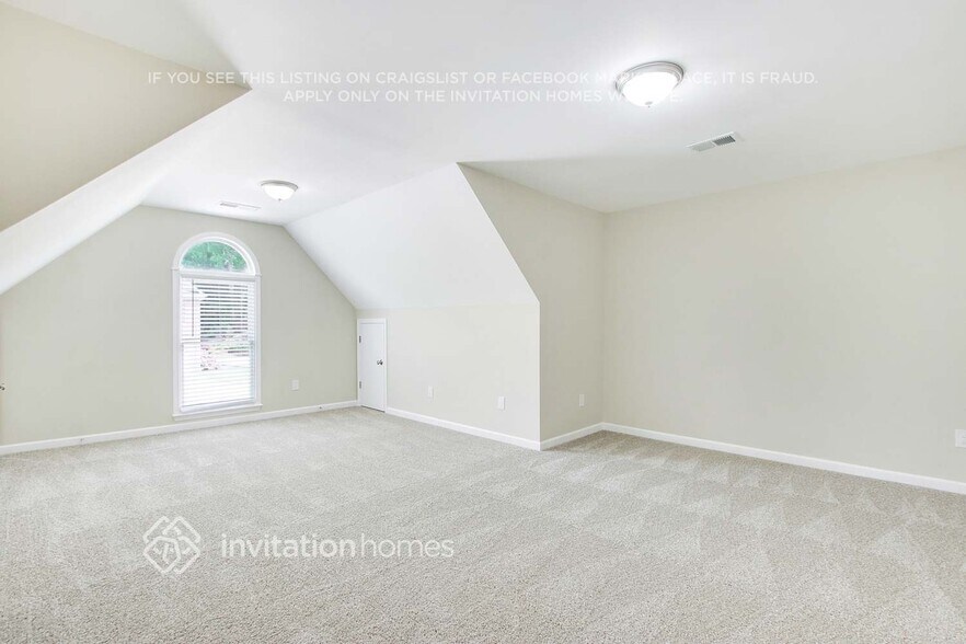 Building Photo - 2613 Jacobean Rd