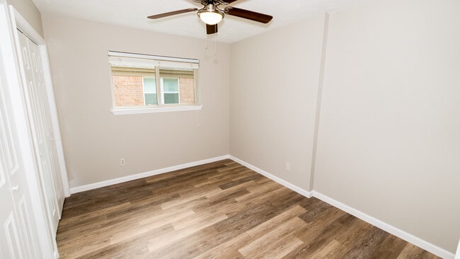 Building Photo - Amazing 4 bedroom house in Houston, TX