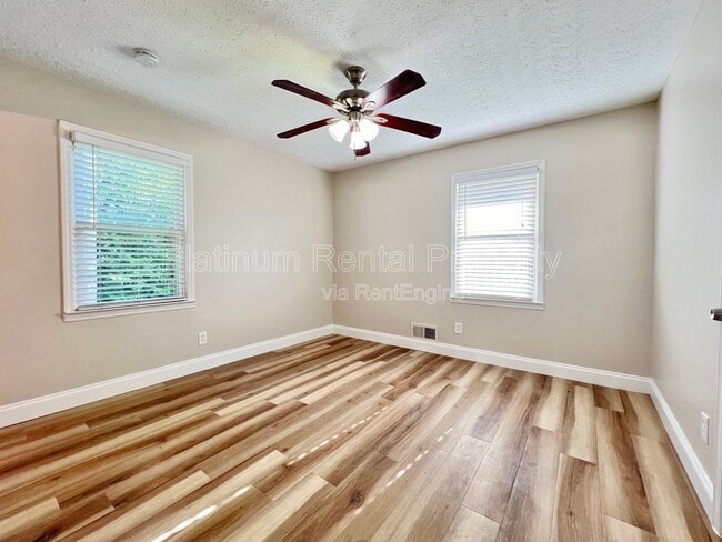 Building Photo - 1110 Washington Ave