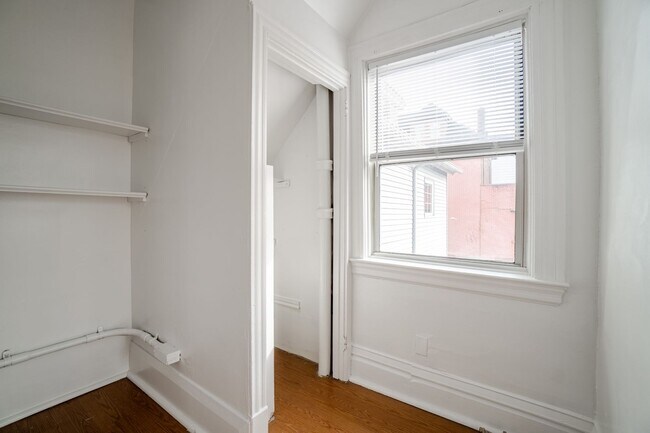 Building Photo - 2230 Tilbury Ave