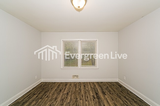 Building Photo - 113 Lawson Dr