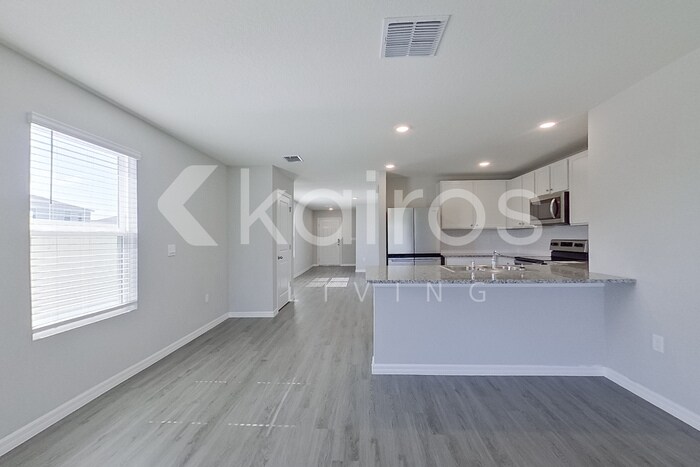 Building Photo - 4383 SW 85 Ln