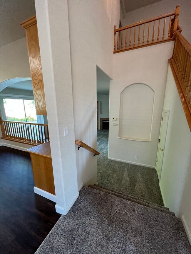 Building Photo - 1017 Halidon Way