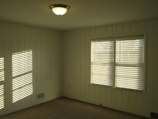 Building Photo - 5 Bedroom, 3 Bathroom House Near Pioneer P...