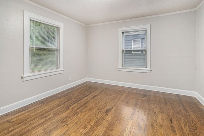 Building Photo - 2BR/1BA Gem in the heart of KC!