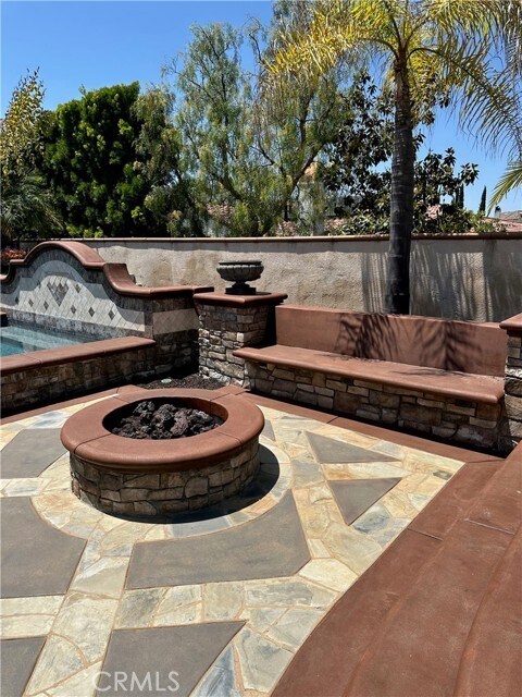 Building Photo - 25351 Mustang Dr