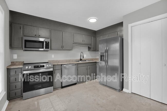 Building Photo - 3304 Redfox Rd
