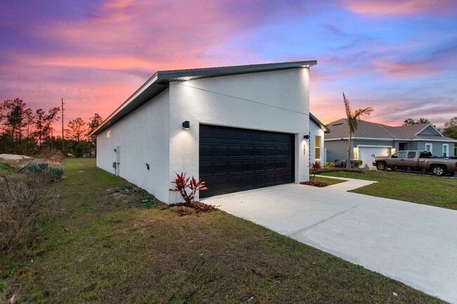 Building Photo - 361 Begonia Ct