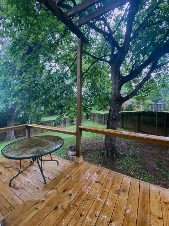 Building Photo - House in Opelika Available August!