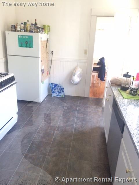 Building Photo - 20 Donnell St