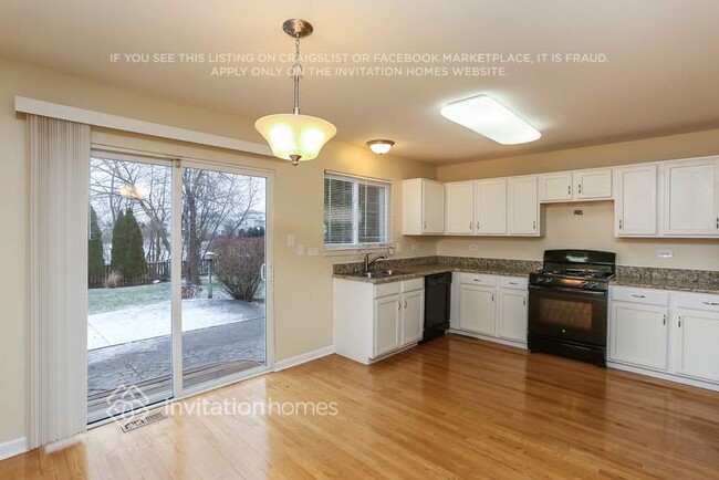 Building Photo - 1812 Harvest Ln