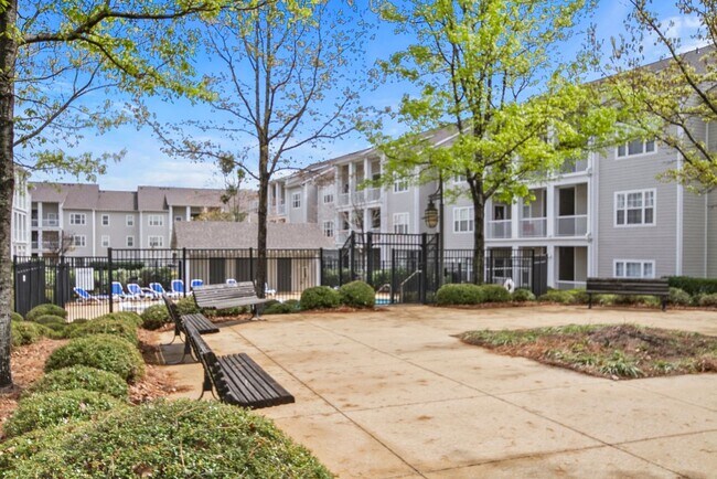 Building Photo - Capstone Quarters 1 Bed 1 Bath Condo! Available Fall 2026!