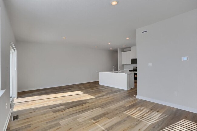 Building Photo - 122 Scotland Ln