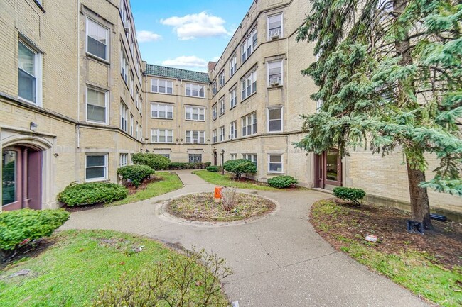 Building Photo - 7019 S Merrill Ave