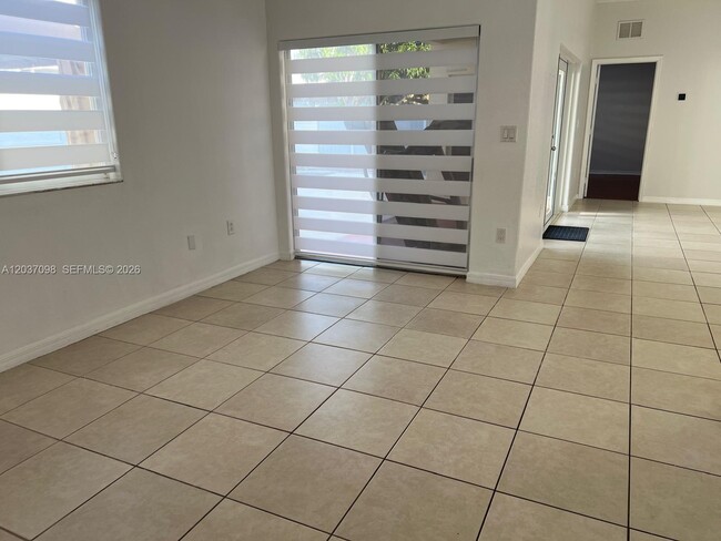 Building Photo - 6101 SW 159th Ct