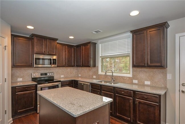 Building Photo - 4036 Water Mill Dr