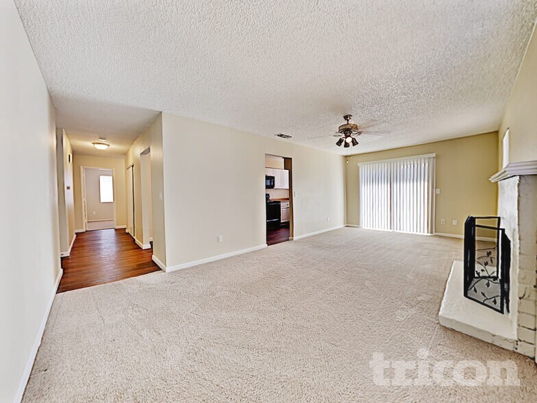 Building Photo - 5294 Acacia Way