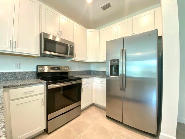 Building Photo - 13090 Anthorne Ln