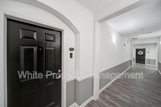 Building Photo - 15011 Santa Lucia Dr