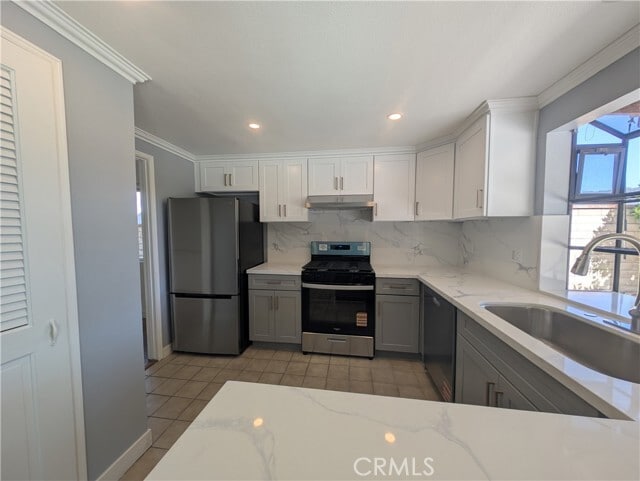Building Photo - 30516 Sandtrap Dr