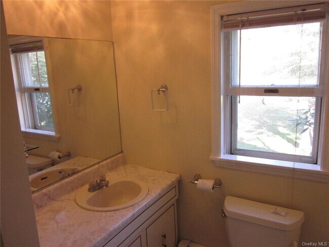 Building Photo - 15 16 18 Jmd Dr