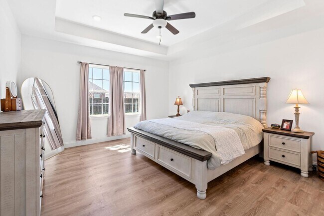 Building Photo - 1000 Stone Hill St