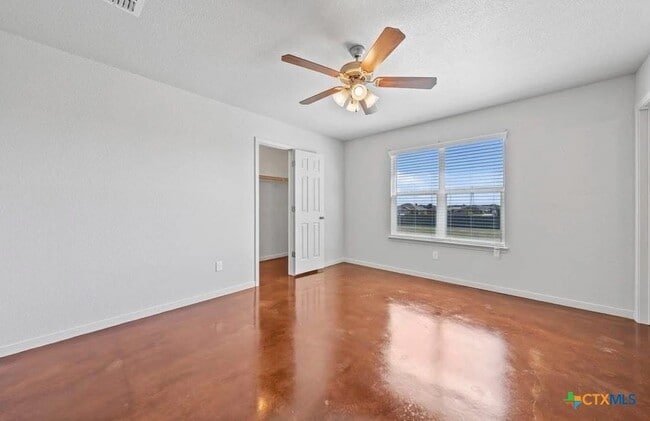 Building Photo - 3749 W Amity Rd