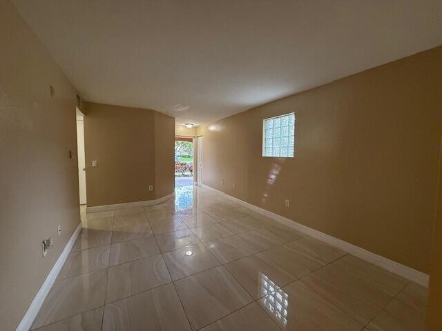 Building Photo - 3760 N Jog Rd