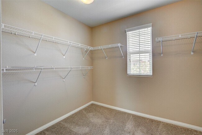 Building Photo - 10984 Sardinia Sands Dr