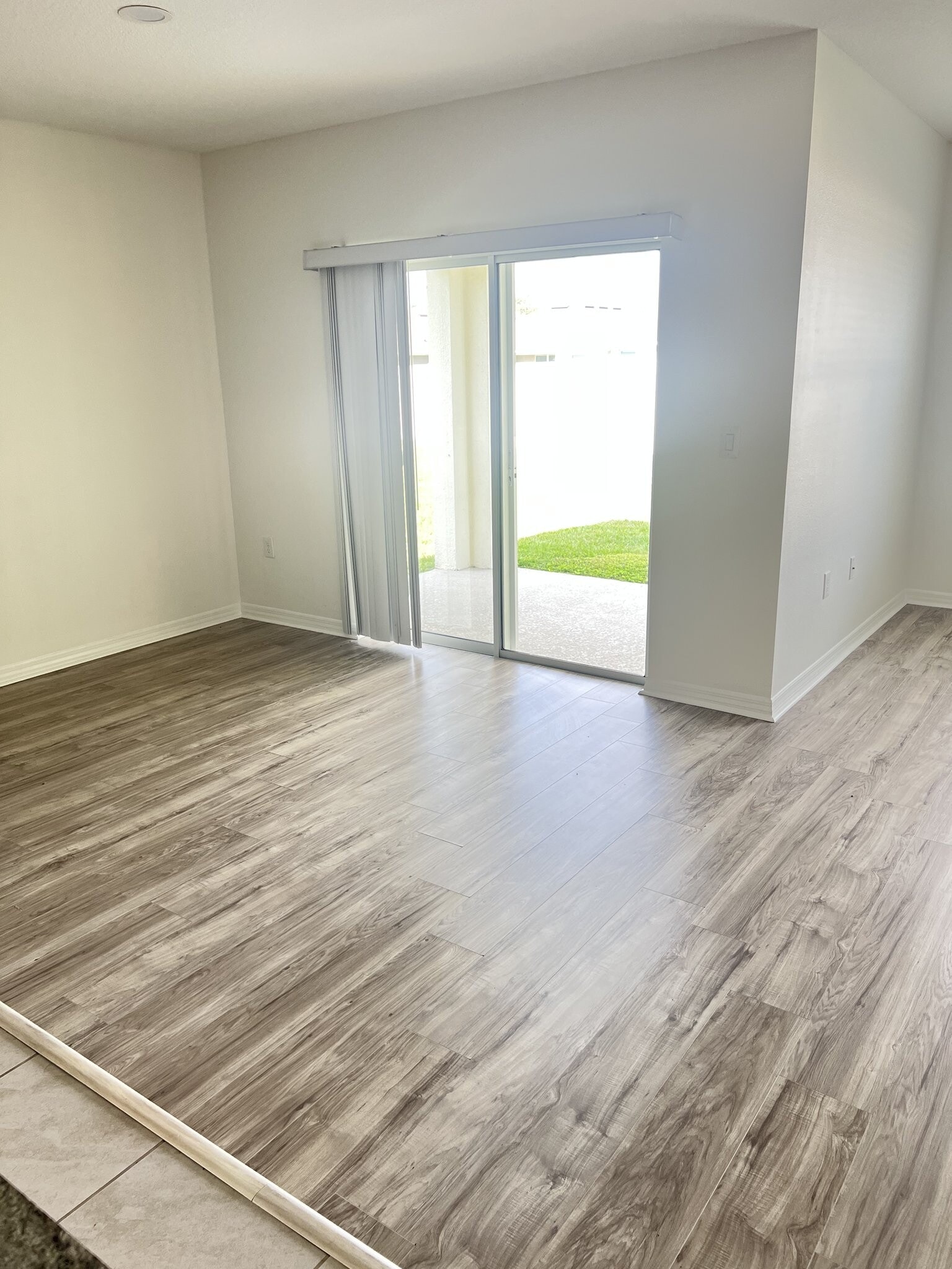 Building Photo - 397 Corso Loop
