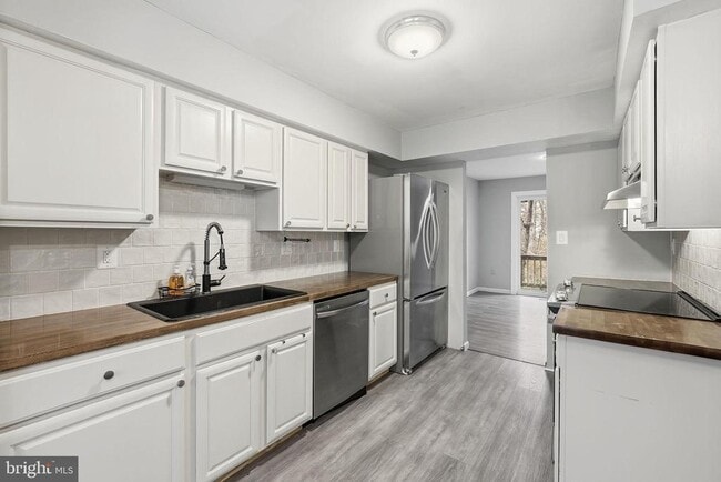 Building Photo - 12223 Allspice Ct