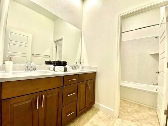 Building Photo - FULLY FURNISHED - ALMOST NEW 4 BED, 2.5 BATHS, 2 CAR GARAGE, 1 STORY IN NORTH LAKE COMMUNITY, NOR...