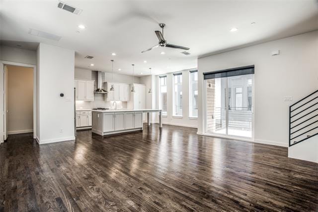 Building Photo - 2180 Bennett Ave