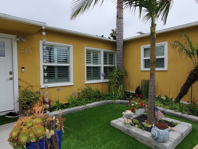 Building Photo - 755 2nd St