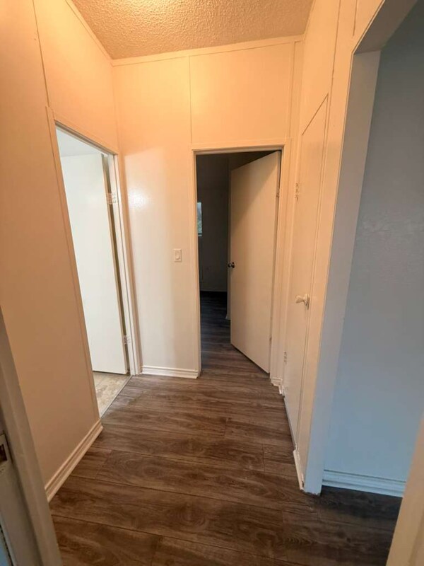 Building Photo - 430 Westchase St