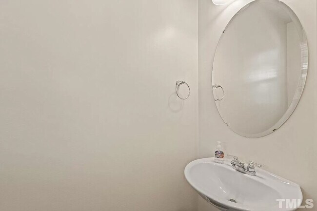 Building Photo - 815 Bristol Bridge Dr