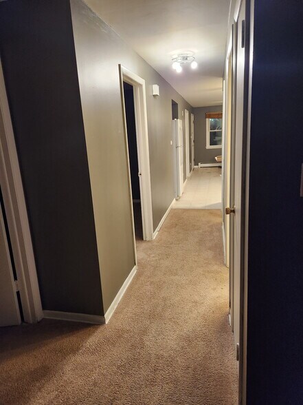 Building Photo - 289 Yates Ave