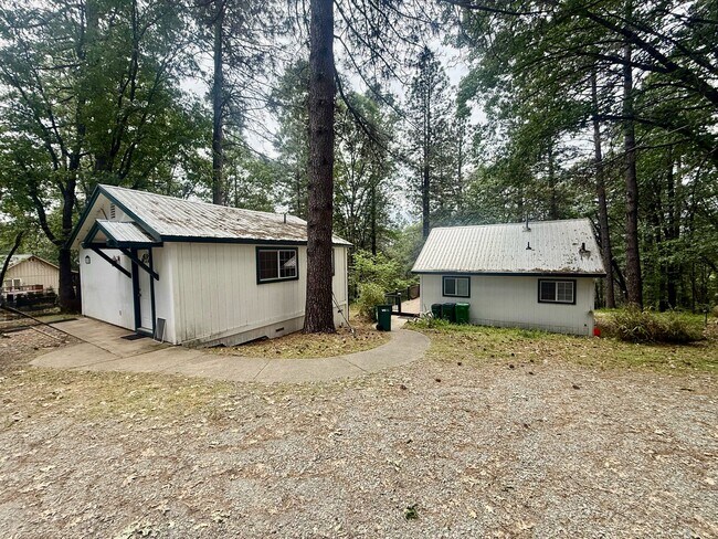 Building Photo - 14720 Lynshar Rd