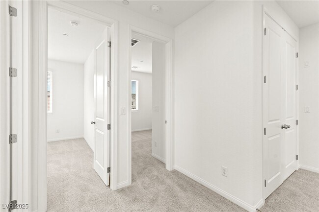 Building Photo - 10146 Glen Aulin St